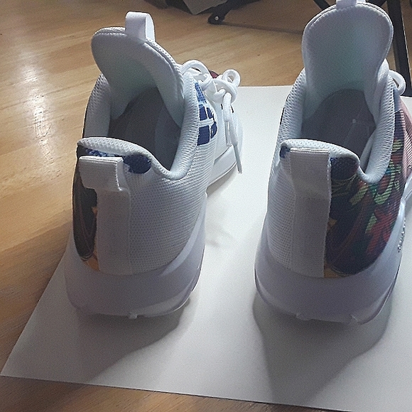 Beautiful uniquely designed womens European 43 customized sneakers - Picture 8 of 12